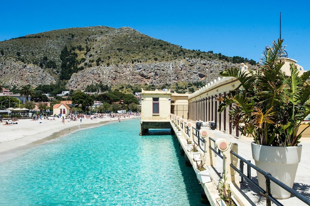La Casa di Sara a Mondello by Wonderful Italy view 2