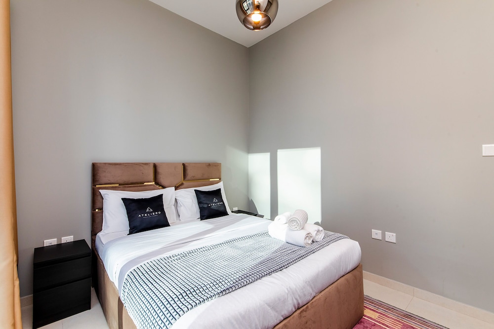 Zada tower 1BR with view on Business Bay