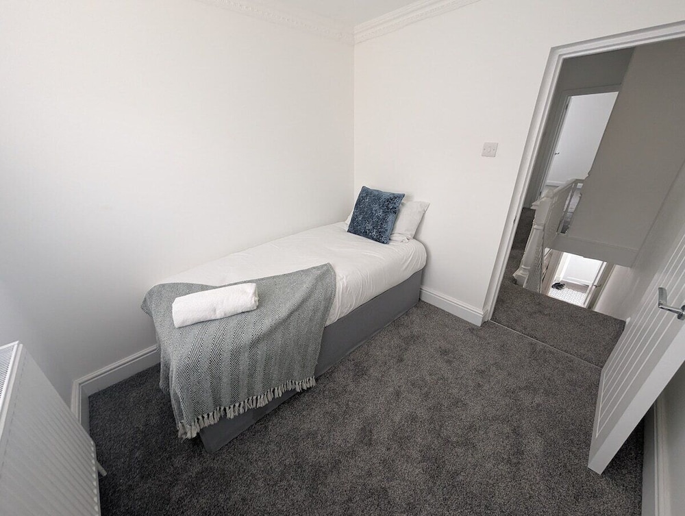 Spacious 3BR Swansea House Near City Centre