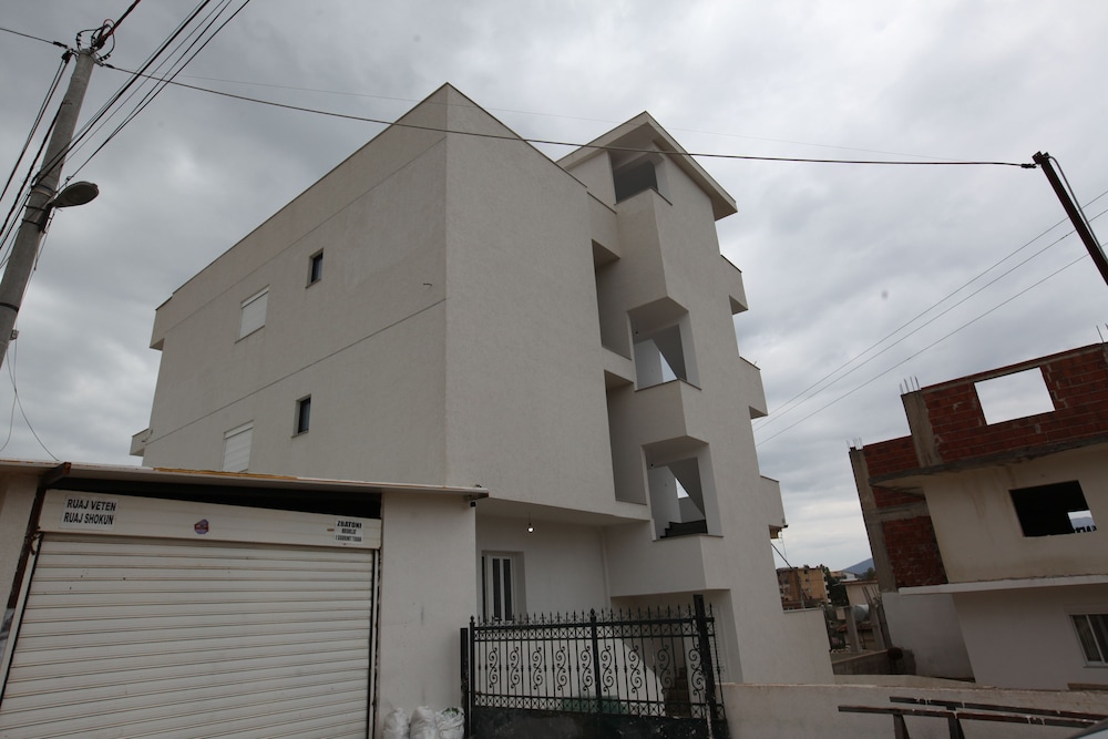 Irdi Aparthotel