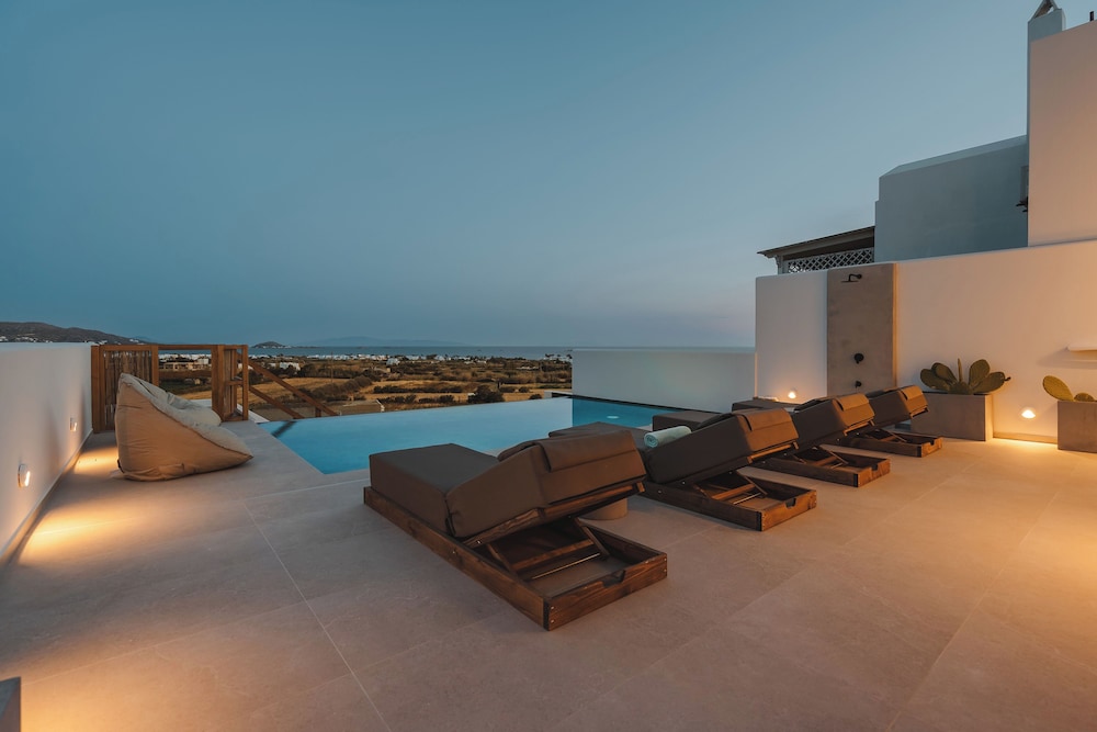 C & G Villas