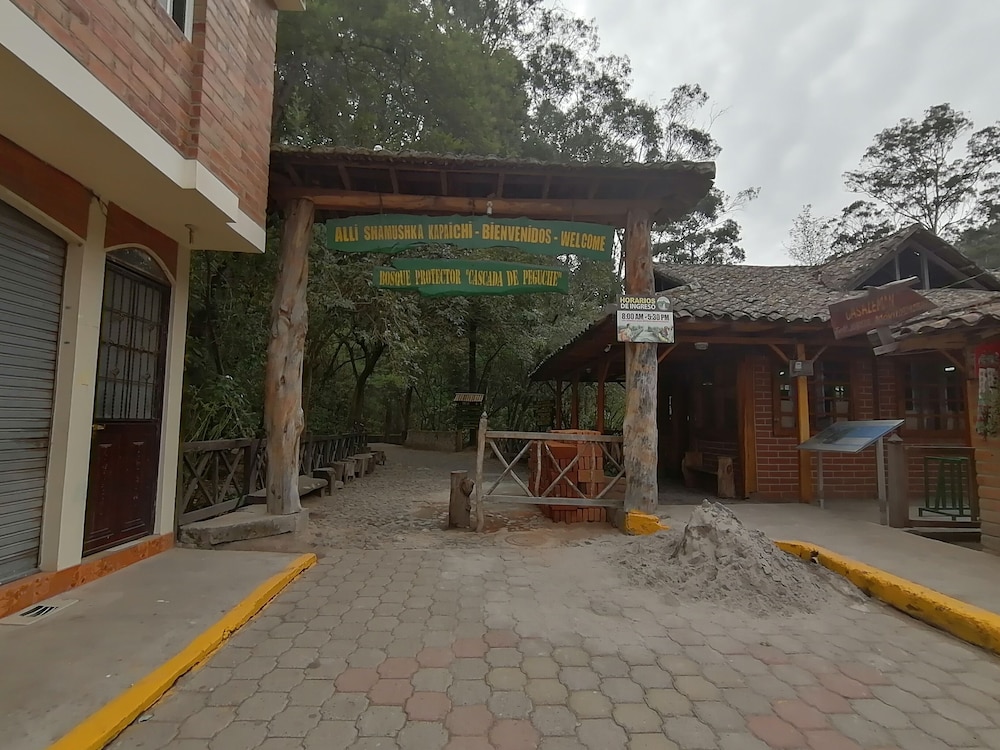 Hostal y Complejo recreacional La Playita de Monse