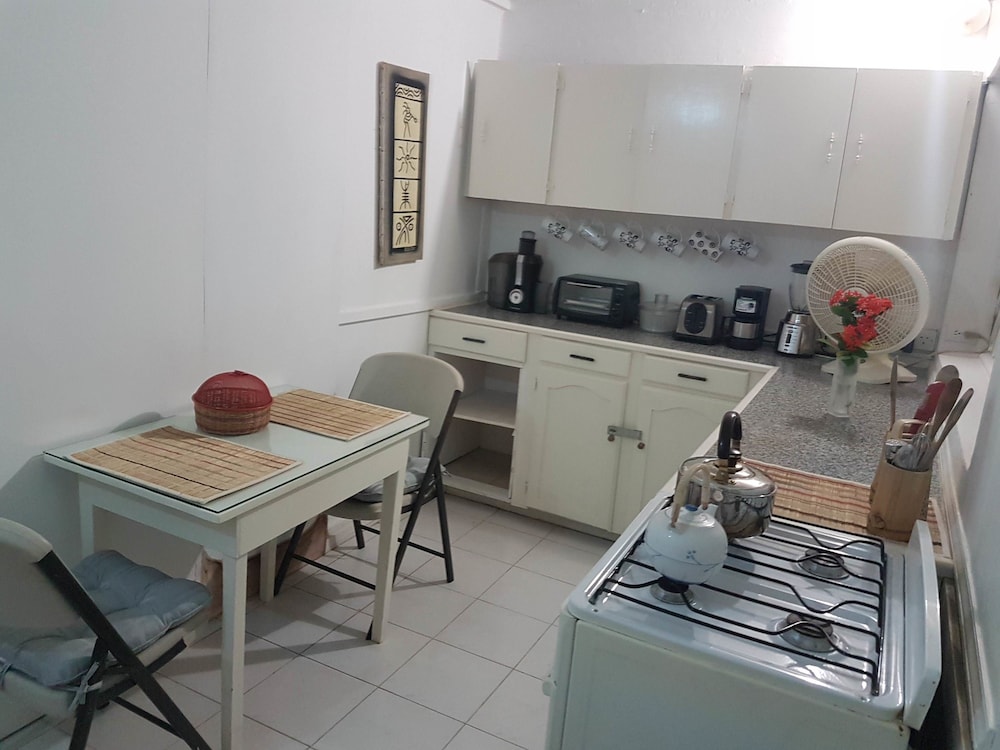 Barbados Chi Guest House