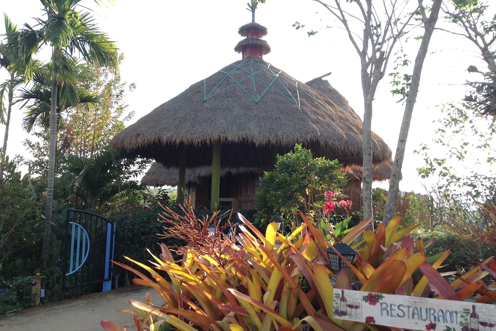 Reewa Waree Resort