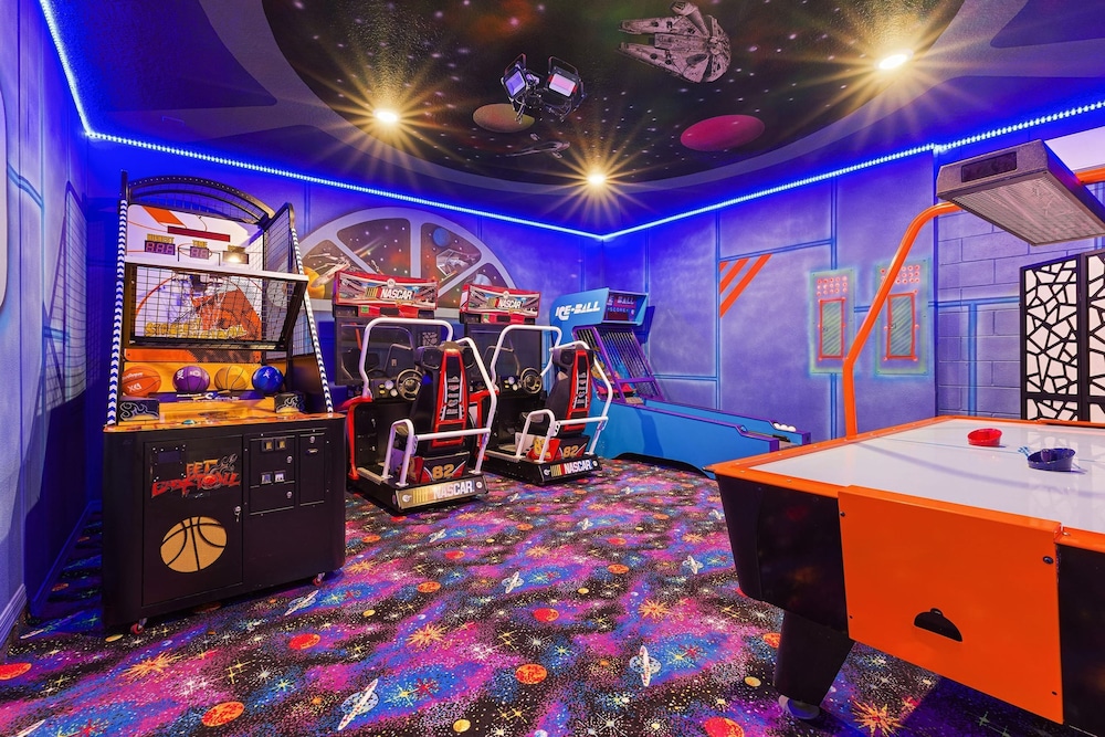 Twice-as-nice Resort Home Near Disney Pool and Game Room 20 Guests