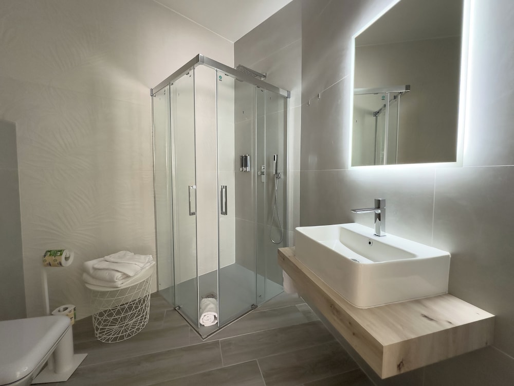 Al Civico 3 Home & Suites