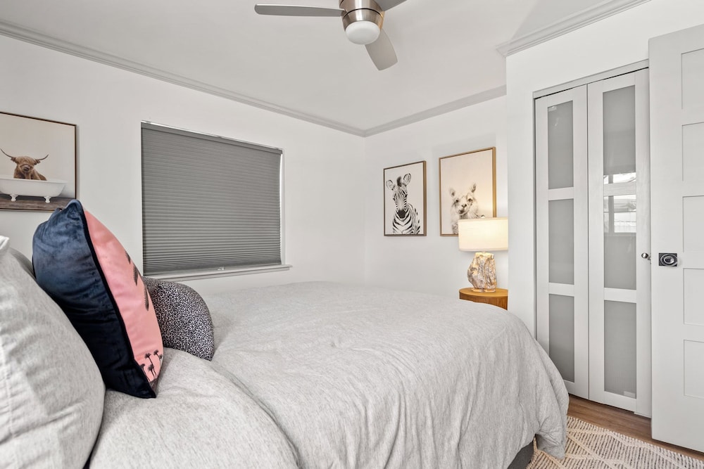 Stylish Villa Near Treasure Island Beaches