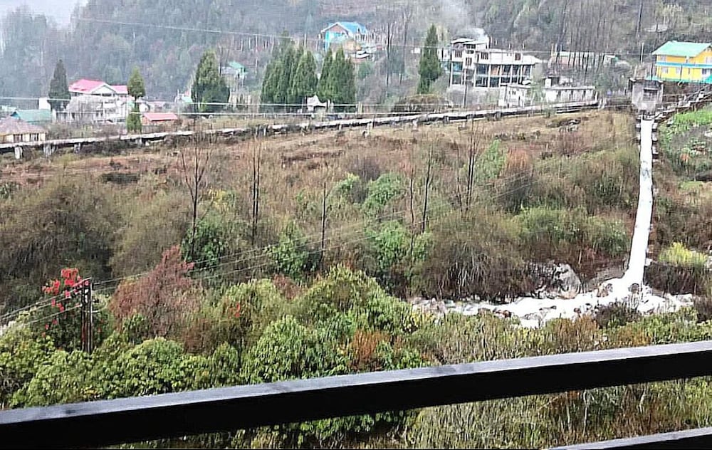 FLORET RESORT LACHUNG