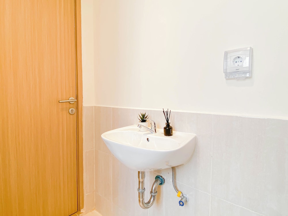 Modern Touch 2Br Apartment At Meikarta