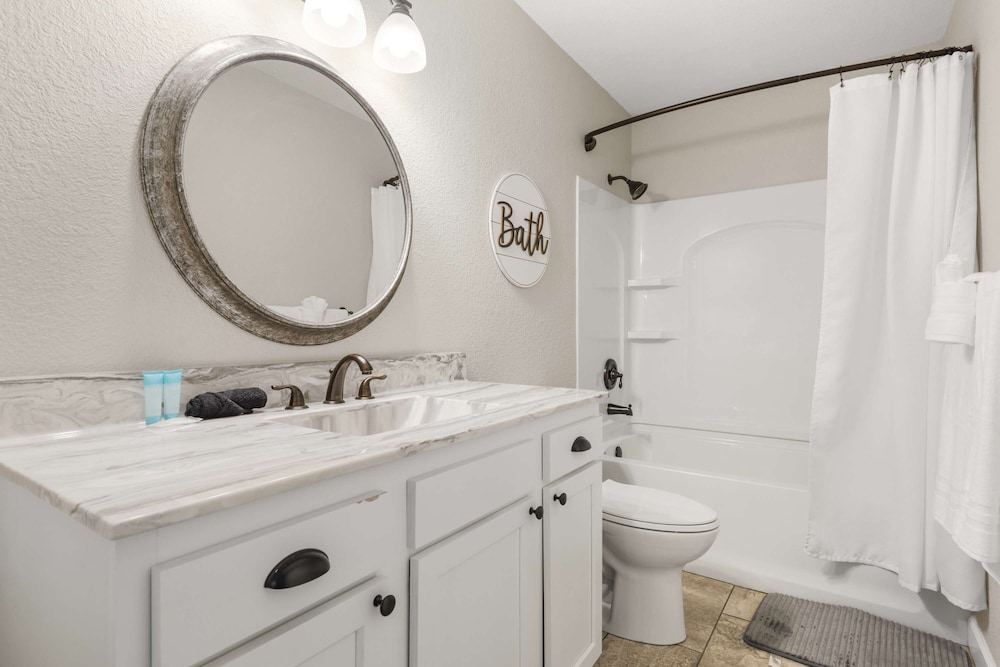 Fairway View Duo Stay for 12!