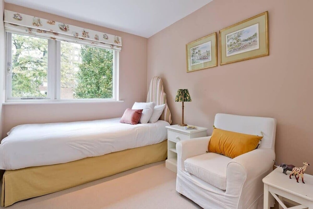 4 Bedroom House, Holland Park