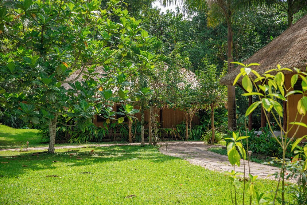 Chan Chich Lodge