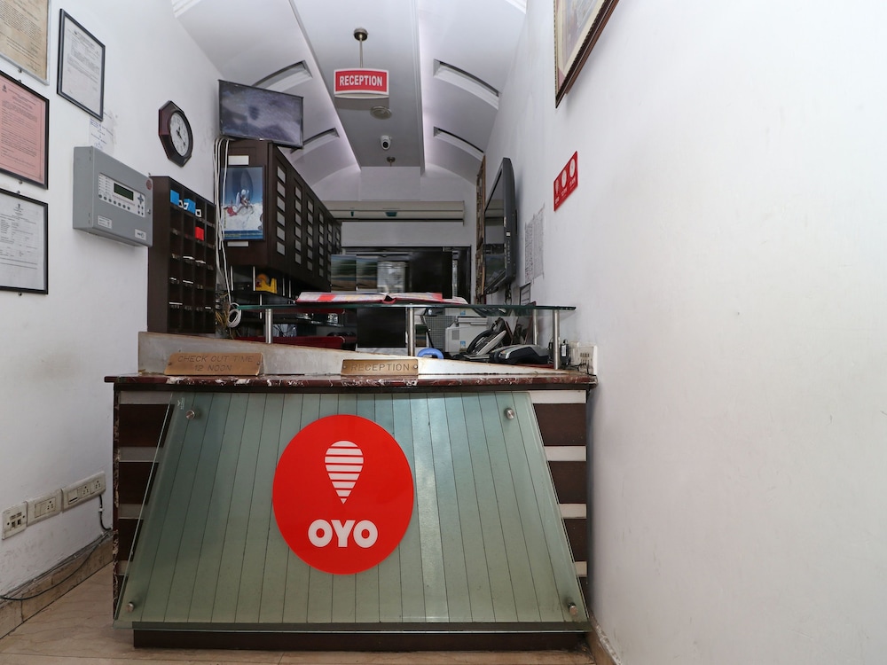 OYO 11201 Near Bhikaji Cama Place