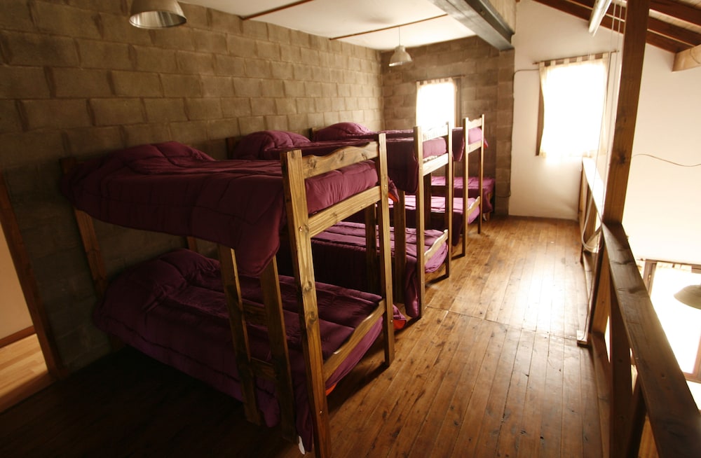 Pie De Via Hostel