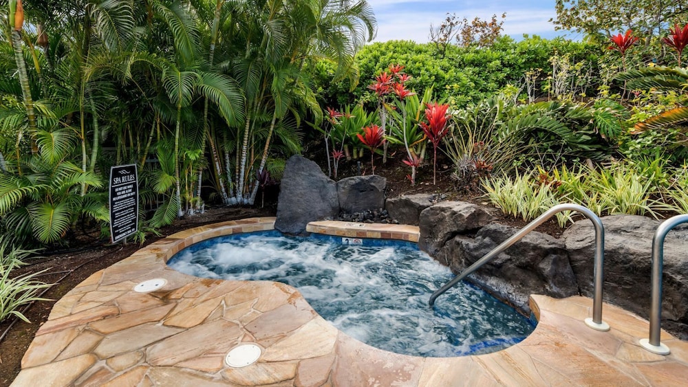 Family-friendly Waikoloa Villa - Pools, Golf & Walk to A-bay Adventures - Vrkcv