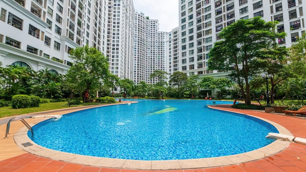 Vinhomes Royal City by Emily in Town