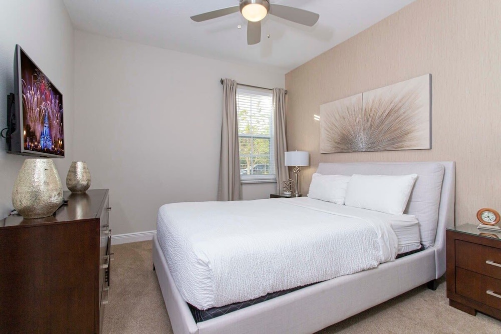 Luxurious 5Bd Single Family w Pool&Jacuzzi @Encore Resort 7432-2