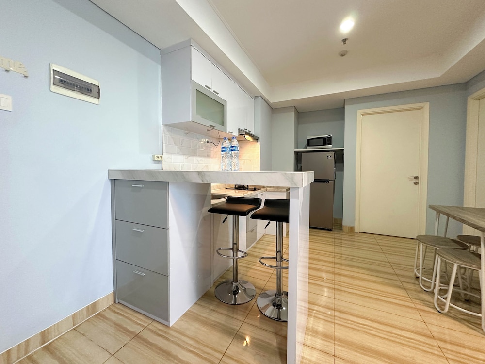 Spacious And Cozy 3Br At Grand Sungkono Lagoon Apartment