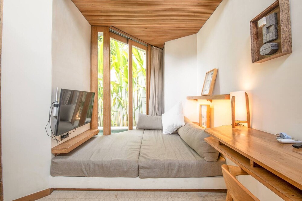 BA Villa 6 1BR Villa Luxurious 1-br Villa 800m to Canggu Beach