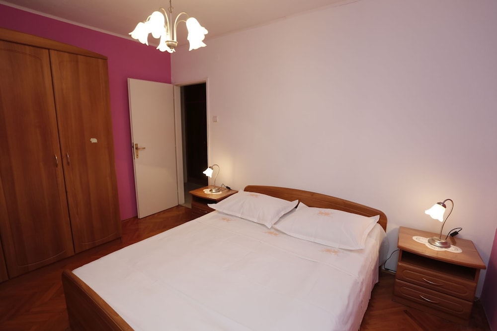 Dina - 3 Bedrooms - A1 view 3