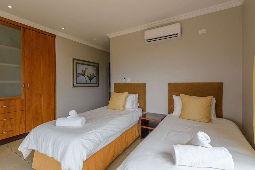 San Lameer Villa Rentals 14328