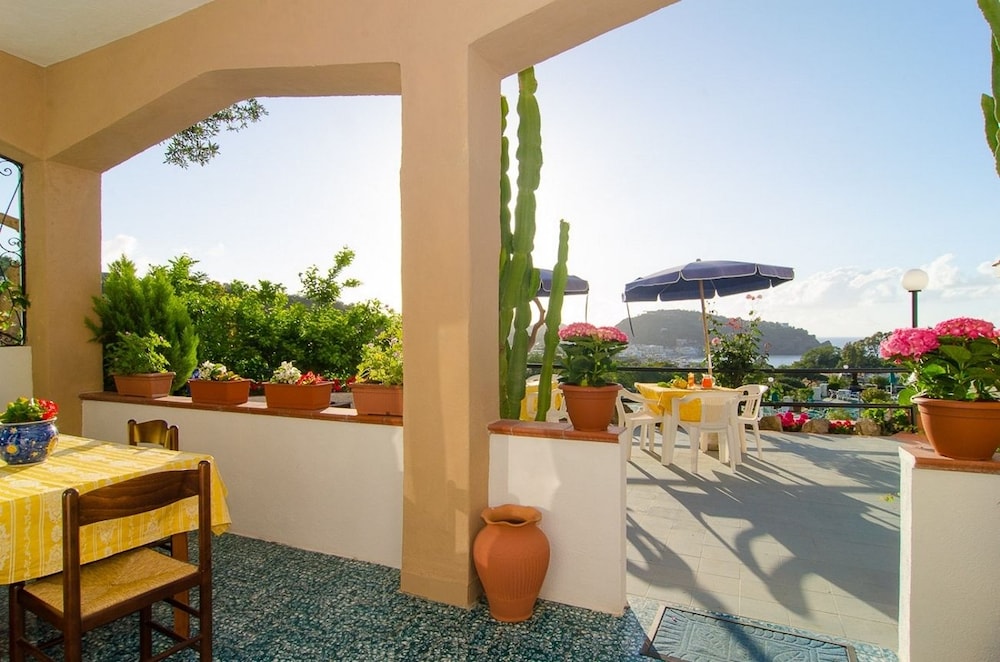 Villa Raffaela B&B