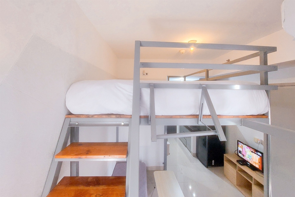 Fully Furnished Studio With Mezzanine Bed At Serpong Garden Apartment