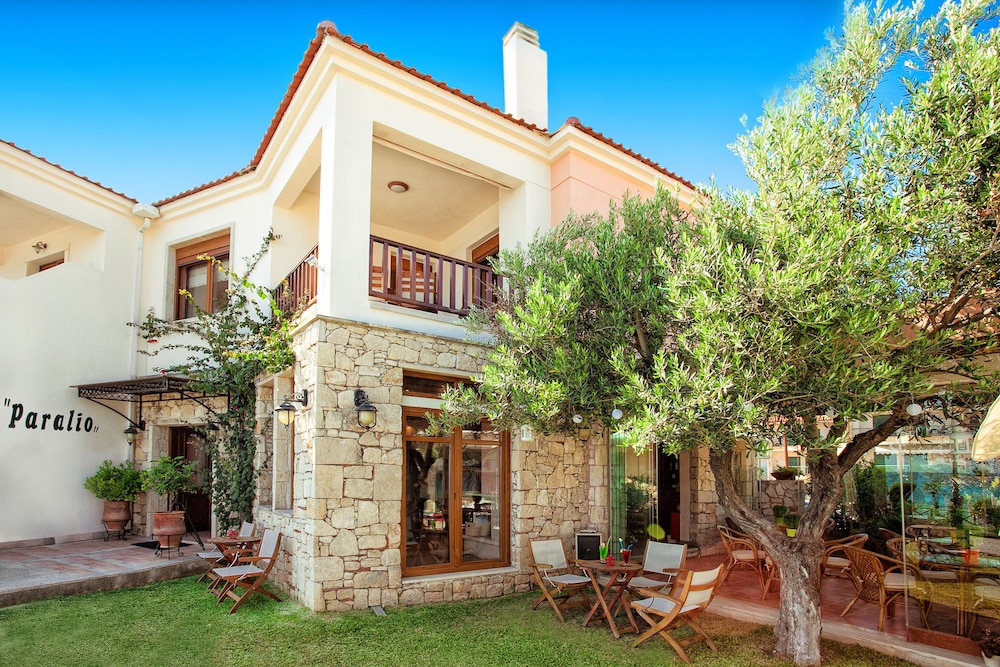 Paralio Hotel