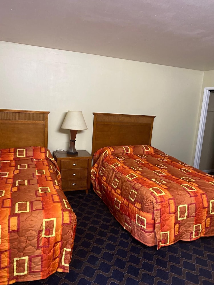 Ivory Tower Motor Inn