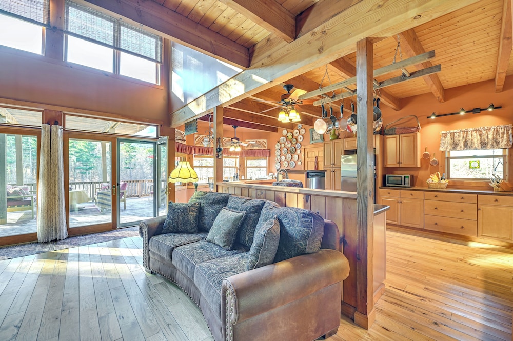 Fire Pits, Deck & Views: Catskills Home!