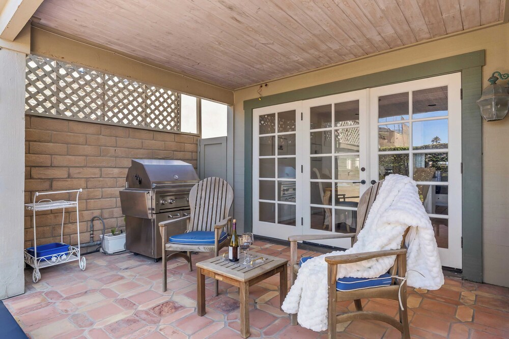 Oceanfront Home Walk to Balboa Pier + Scenic Views Balboa Peninsula Point by Avantstay
