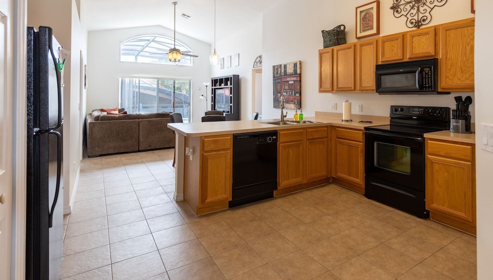 AV340RD 4 Bedroom Charming Villa in Aviana 4 Home