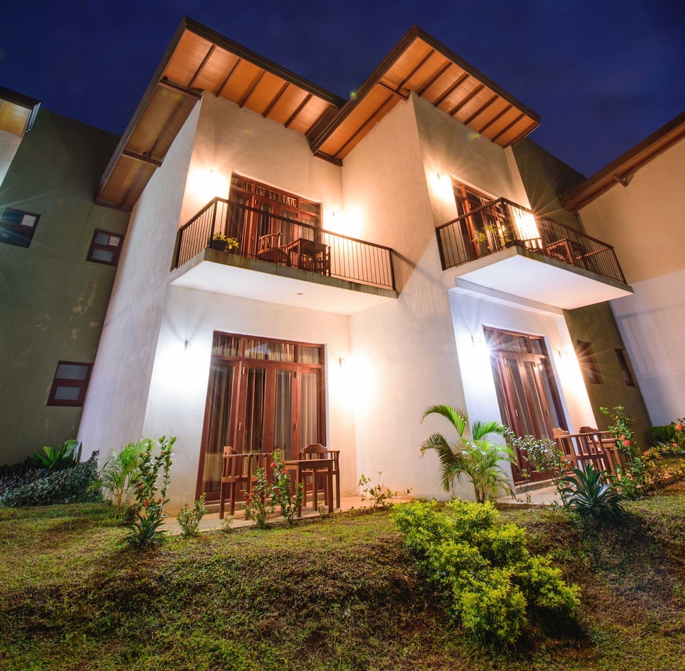 Hotel Wewa Addara