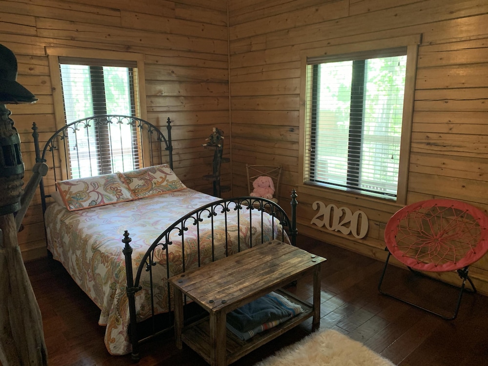 Alligator Alley Six Bedroom House view 5
