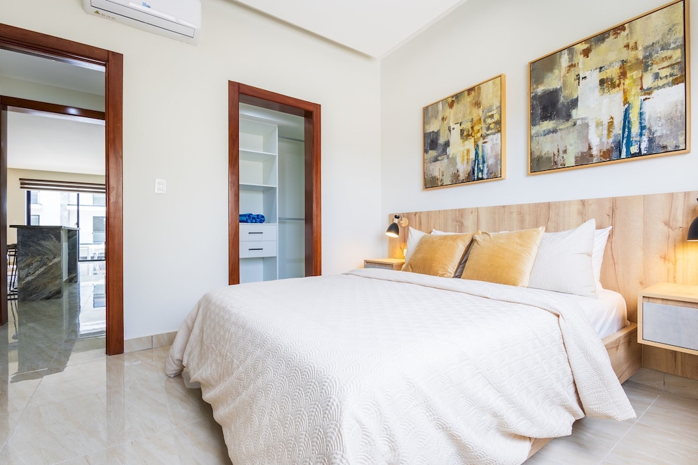 2BR Oasis in Eden Tropical - BBQ Pool Near Beach