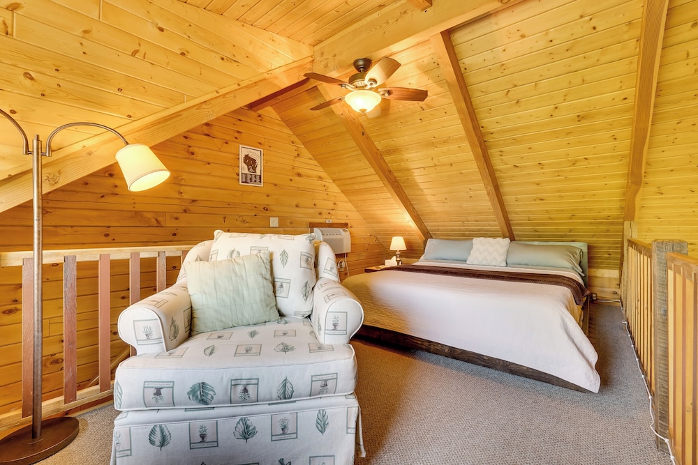 22 Mi to Whitetail Ridge Ski Area: Cozy Getaway