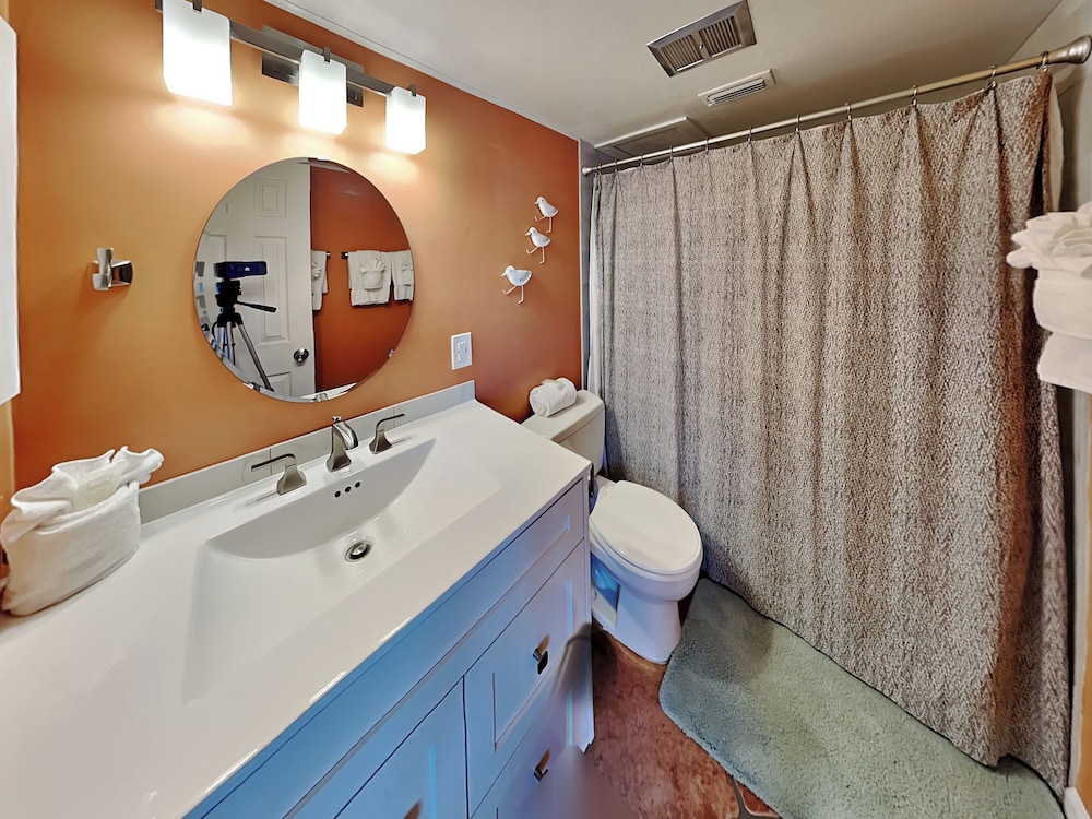 Jacksonville Beach Costa Verde 2319-102 by Distinctive Beach Rentals