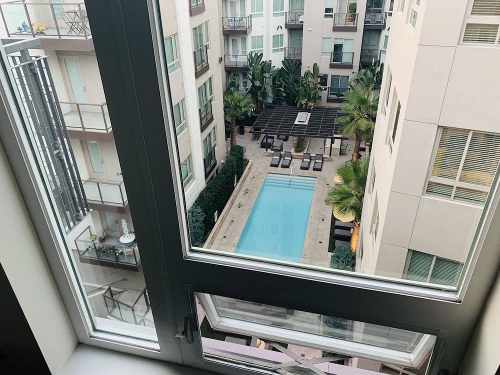 New Lyfe Finest Luxury Apartment