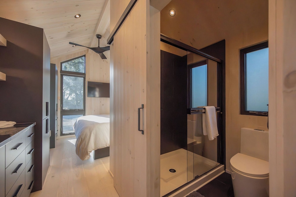 Black Prong Resort