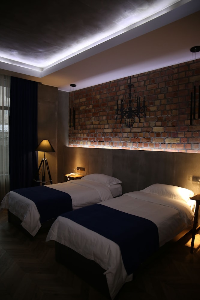 Bugu Hotel Bishkek 13