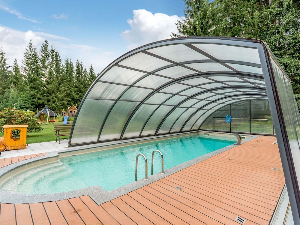 Pool & Wellness