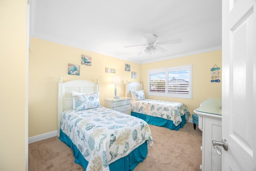 Pointe Santo D35 2 Bedroom Condo