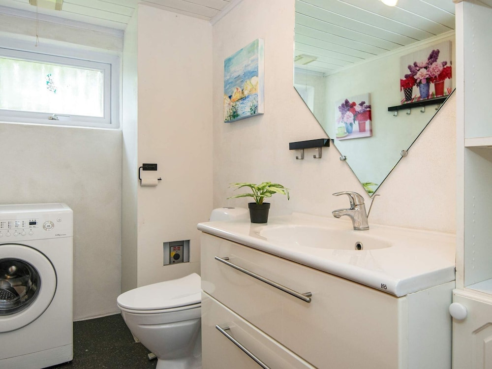 Idyllic Holiday Home in Ulfborg with Hot Tub & Sauna view 4