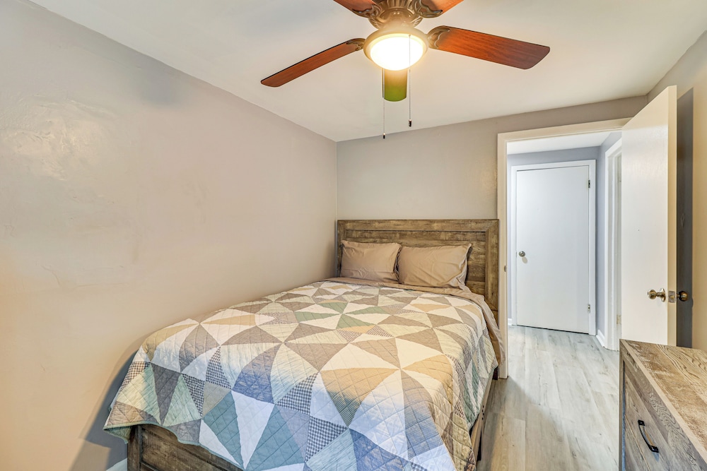 12 Mi to Rutgers: Brand New Apt w/ Home Office!