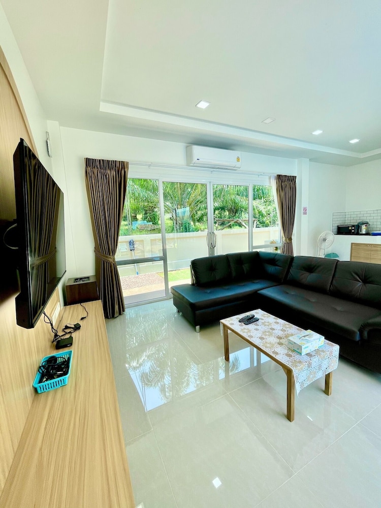 Le poulet poolvilla khanom