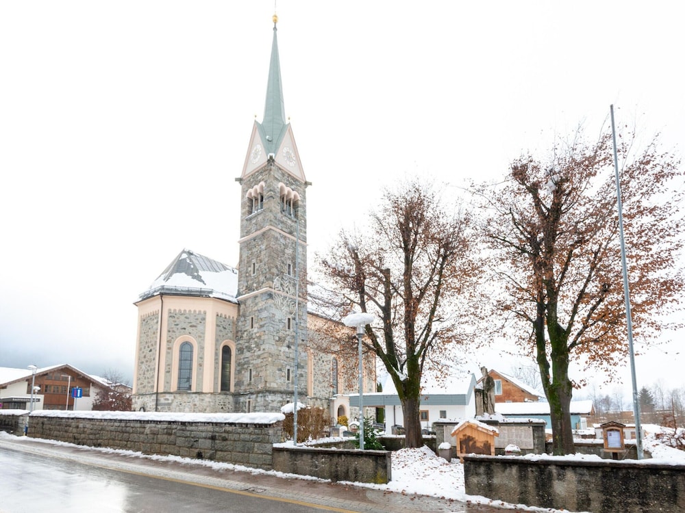 Photo 33