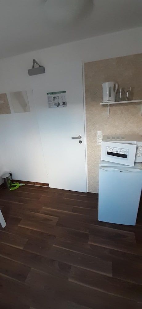 2-Rent Group Hostel Zimmer&Apartments GKP2