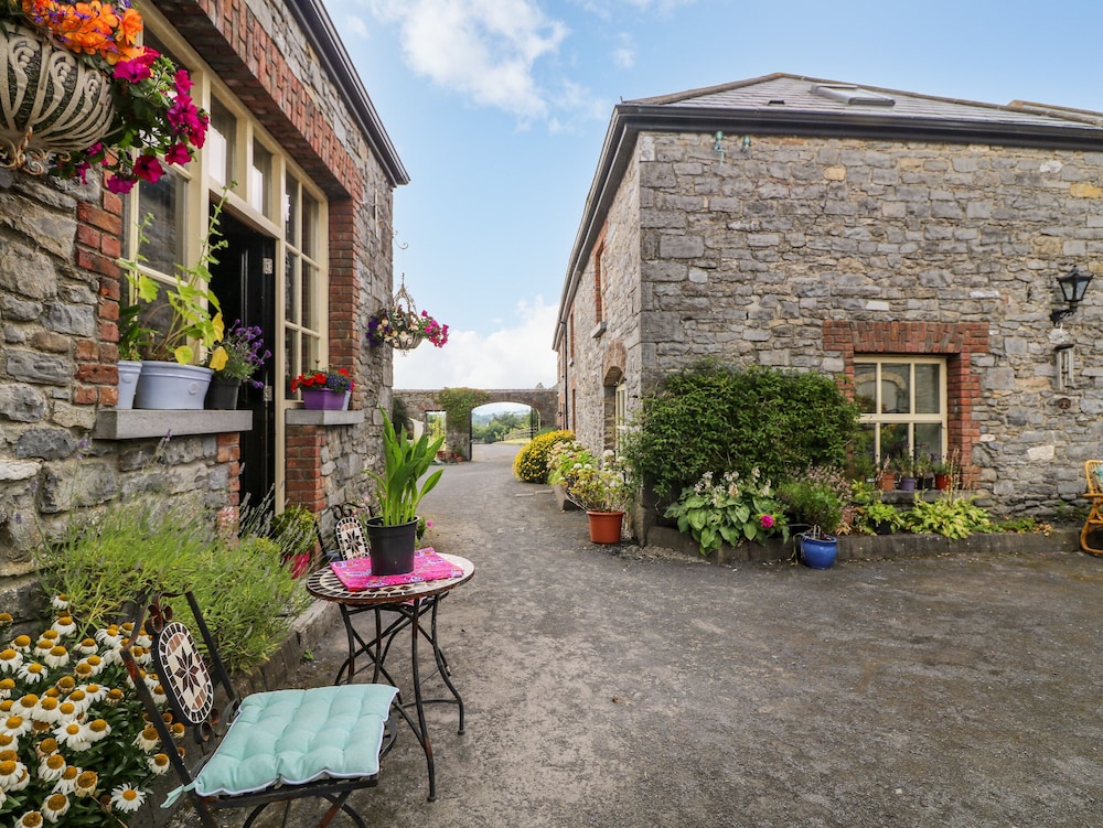 Coach House
