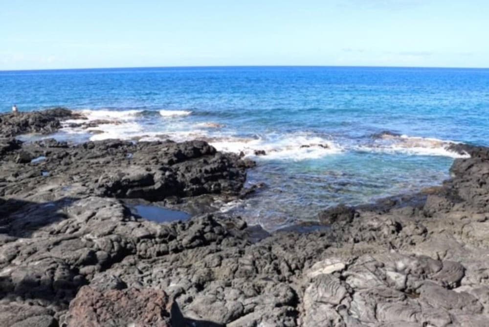 Enjoy the Sunset Ocean Front 1BR Apt-pool On-site