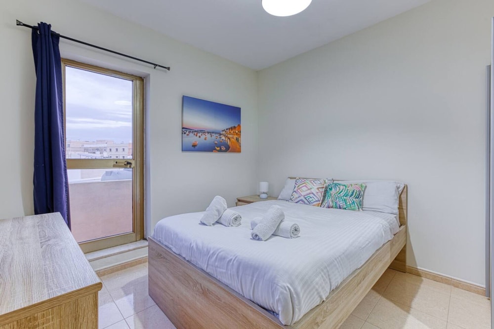 St James the Traditional 4-bed Townhouse Terrace